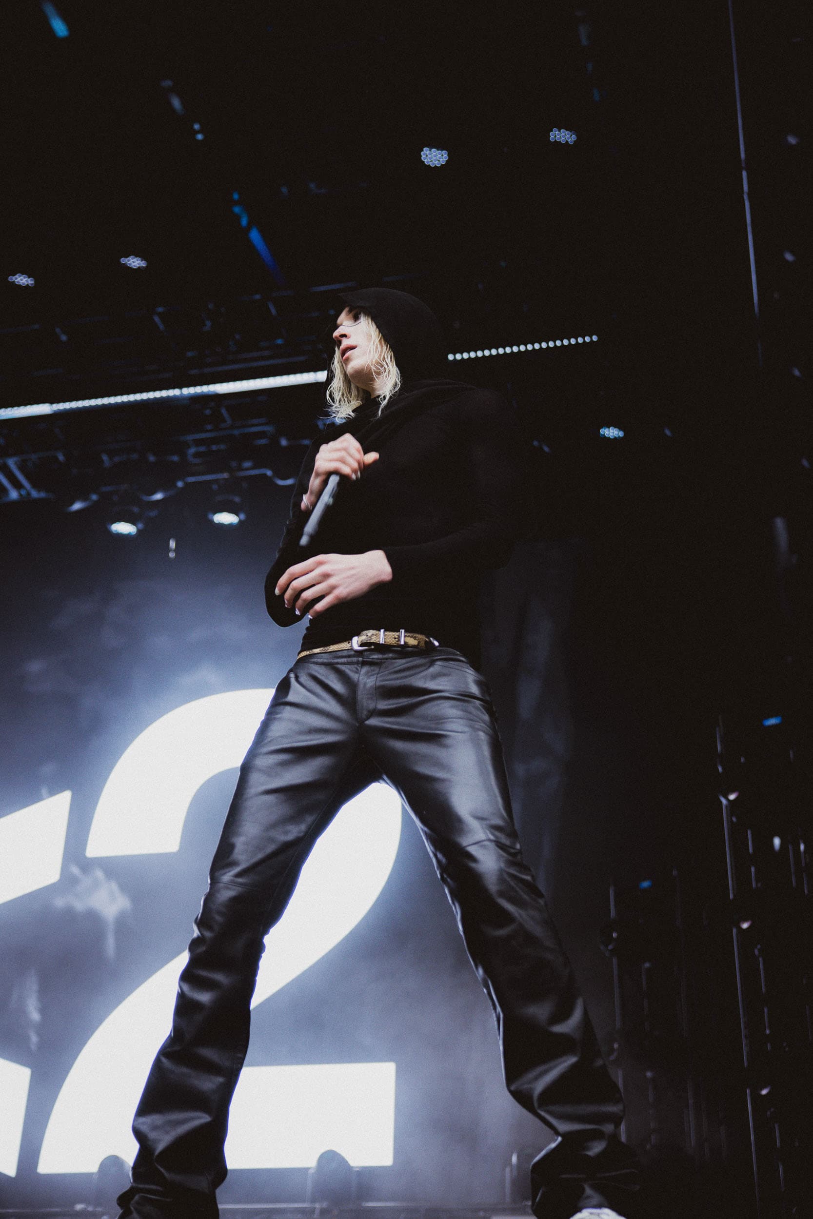 2hollis concert photography by Ryan Yee