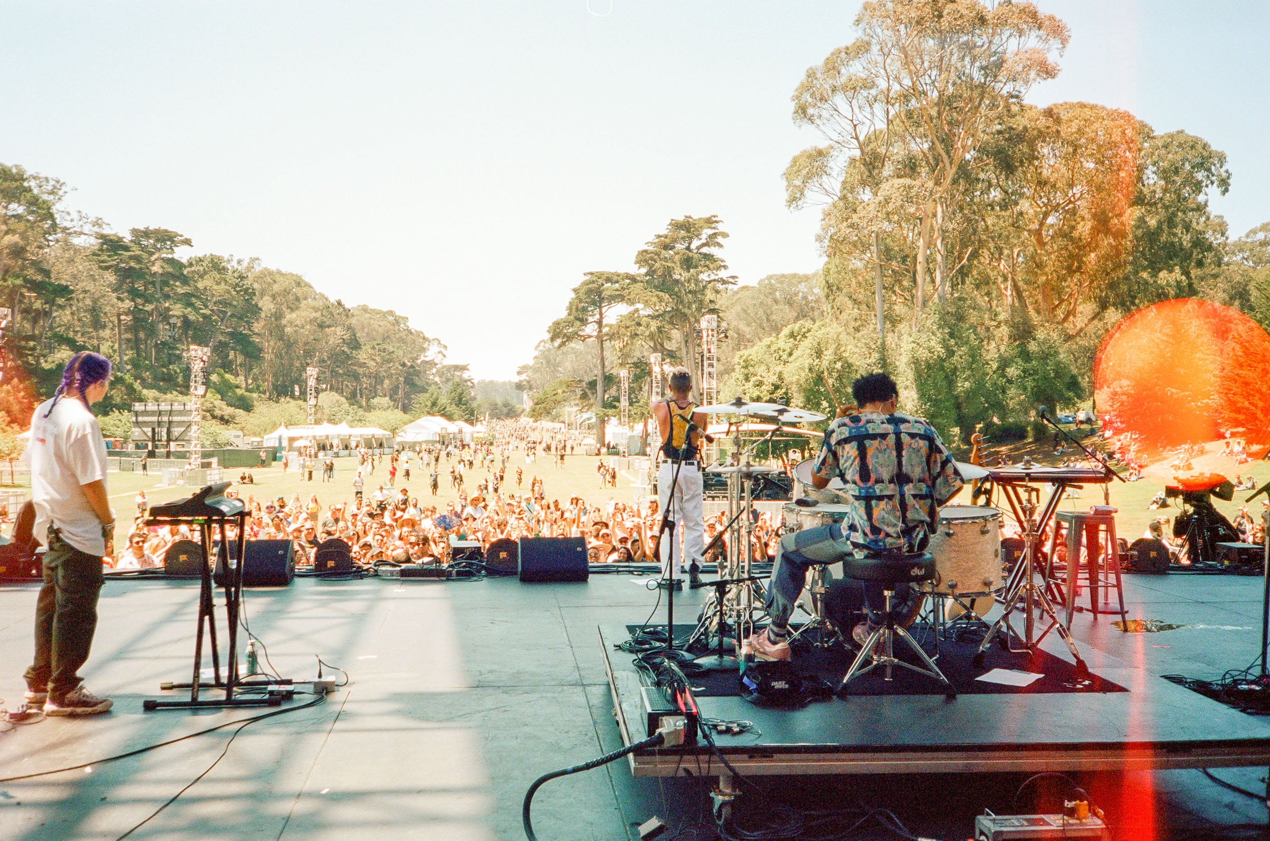 Leven Kali concert photography by Ryan Yee