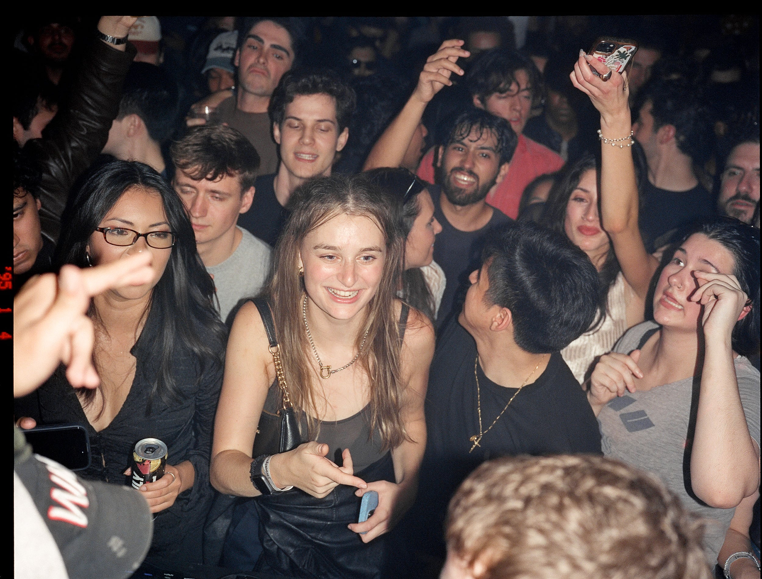 Sam Gellaitry concert photography by Ryan Yee