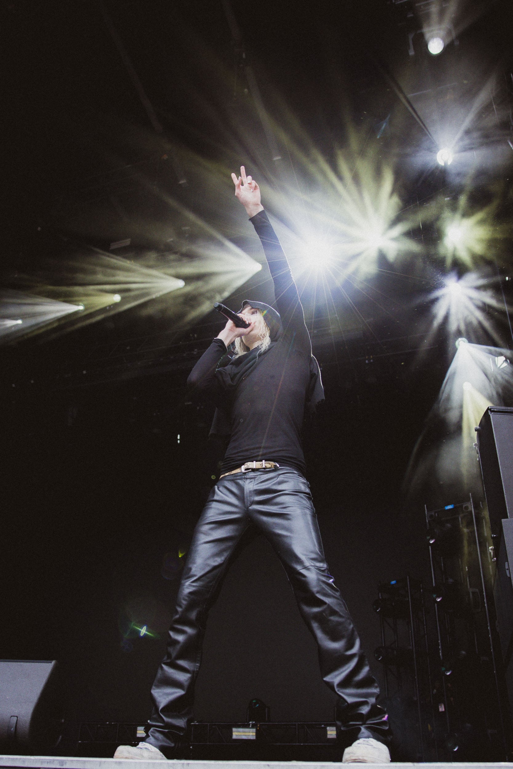 2hollis concert photography by Ryan Yee