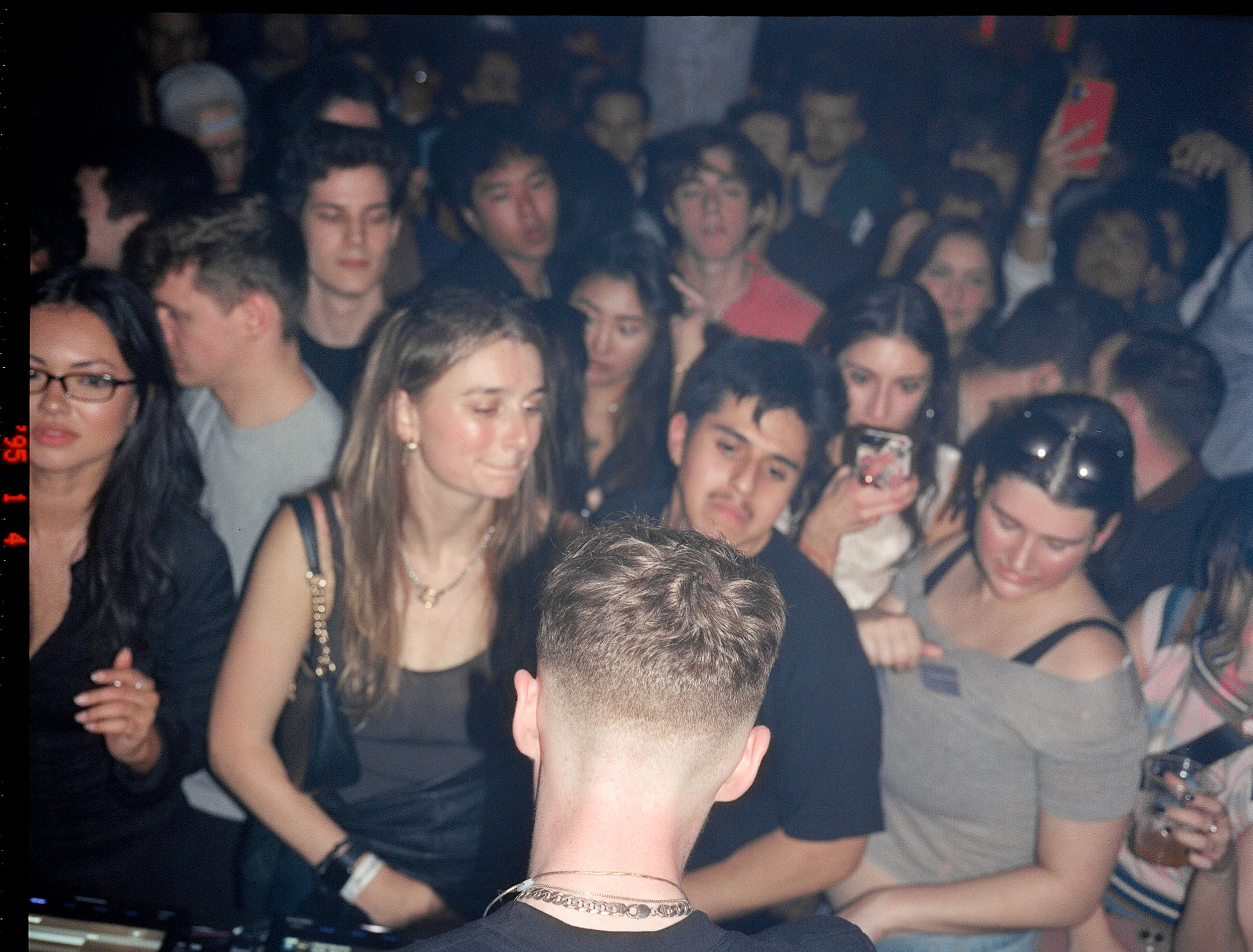 Sam Gellaitry concert photography by Ryan Yee