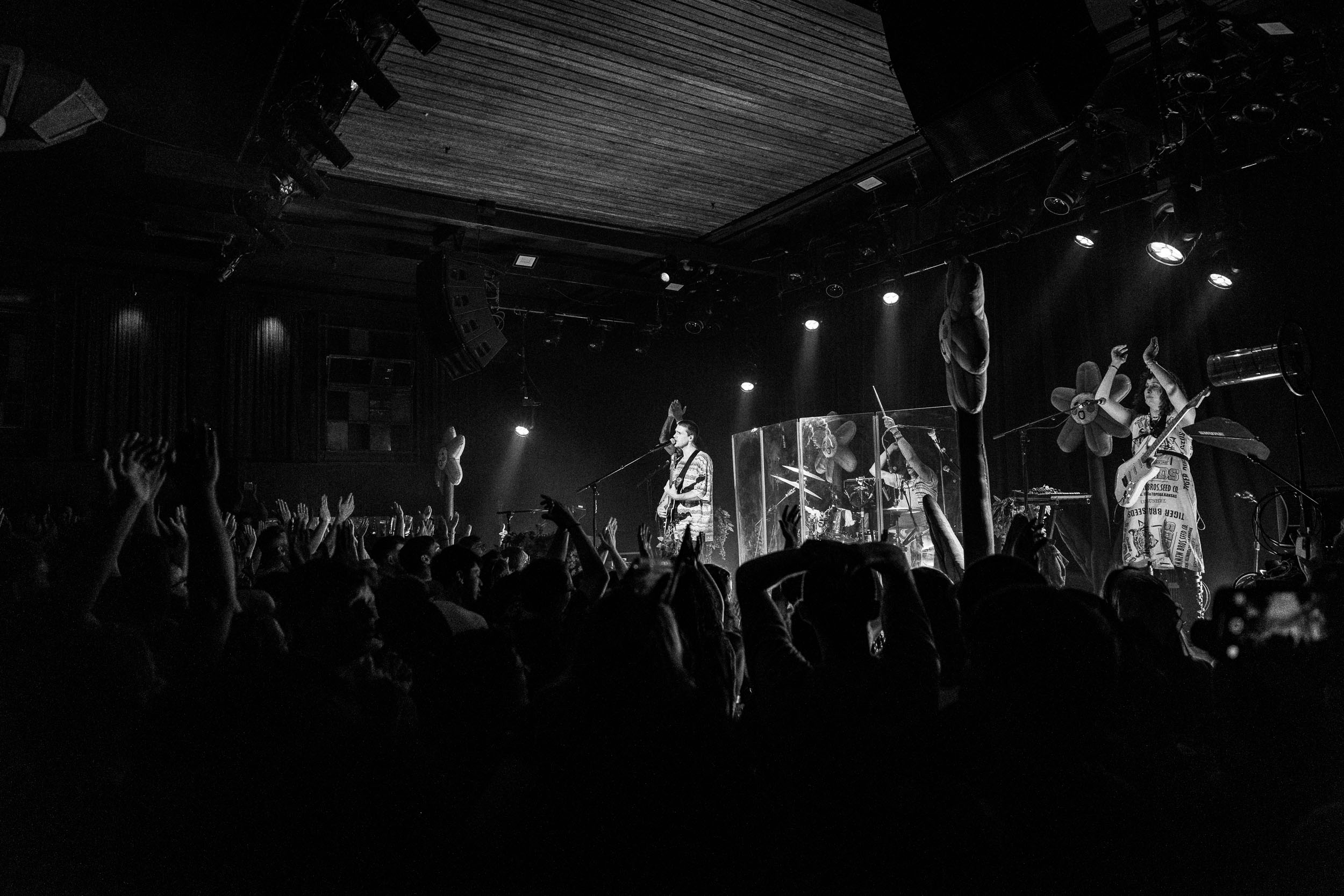 Still Woozy live performance photography by Ryan Yee