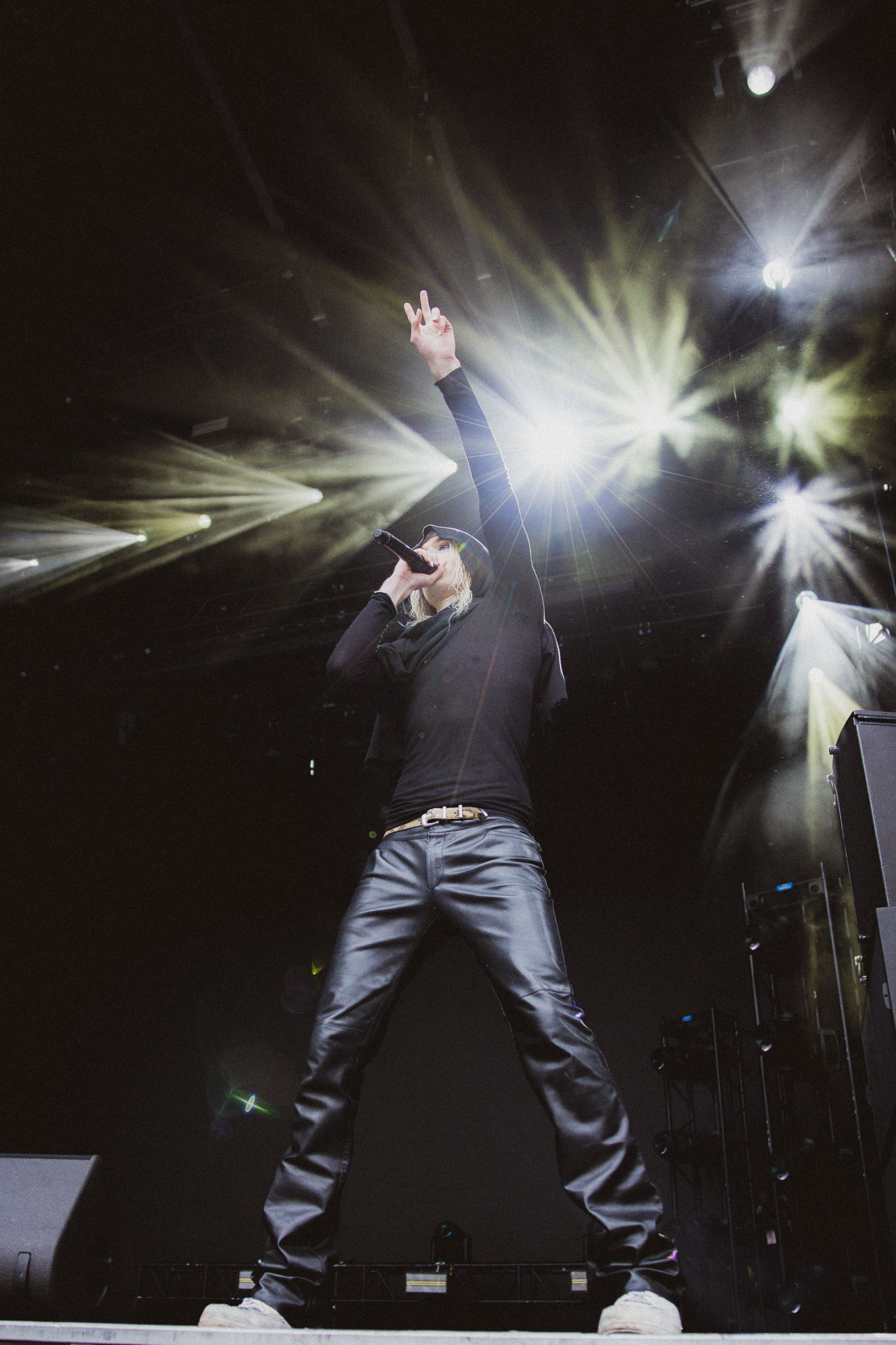 2hollis concert photography by Ryan Yee